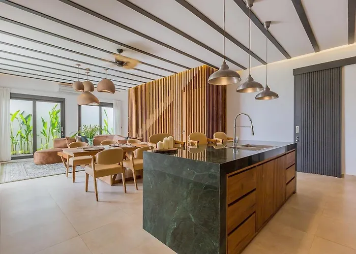 Stunning Modern 3br With Private Pool Vakantiehuis *