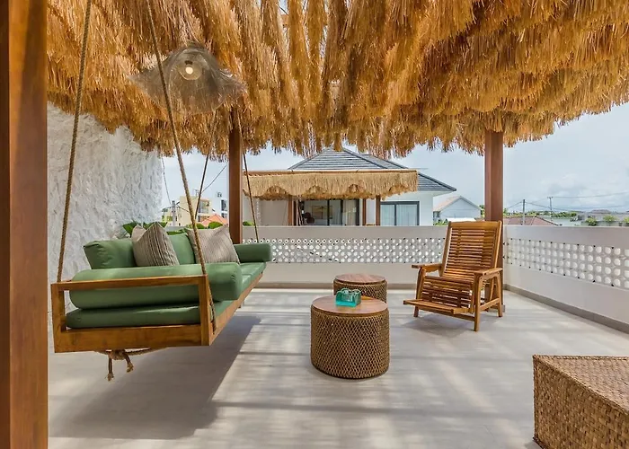 Vakantiehuis Stunning Modern 3br With Private Pool *